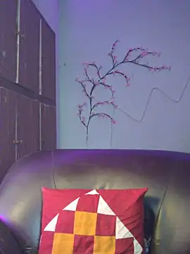 royeoy22 online show from April 12, 4:38 am