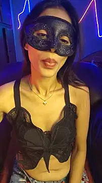 royeoy22 online show from December 18, 11:25 am