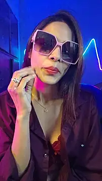 royeoy22 online show from January 17, 2:09 pm