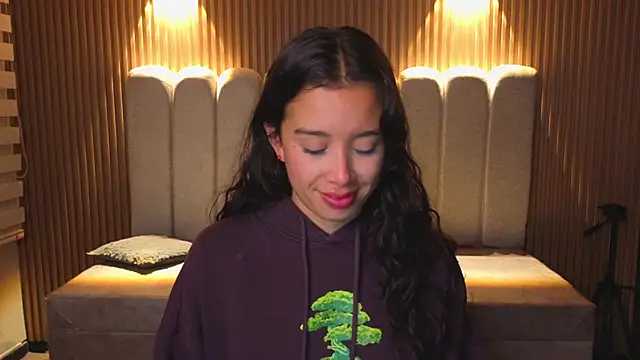  Mia Evans 1 online show from December 21, 11:45 am