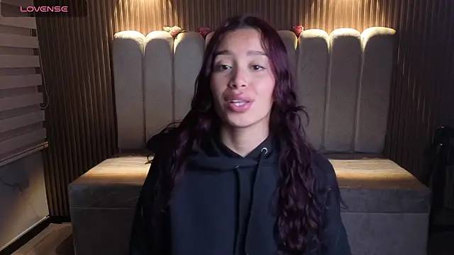  Mia Evans 1 online show from July 6, 7:49 pm