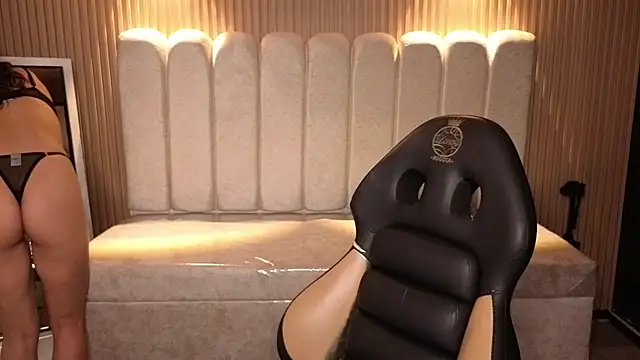  Mia Evans 1 online show from November 26, 7:25 pm