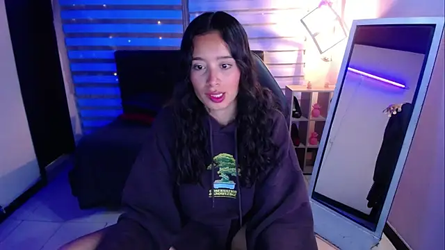 Snapshot of _Mia_Evans_1 chatting on October 6, 1:01 pm Mia Evans 1 online show from October 6, 1:01 pm