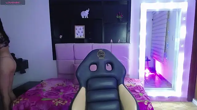  Mia Evans 1 online show from November 15, 8:02 pm