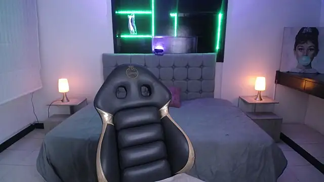  Mia Evans 1 online show from April 14, 2:22 pm