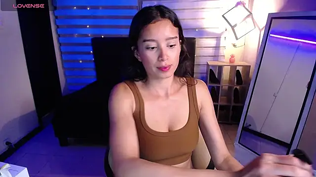  Mia Evans 1 online show from October 28, 7:35 pm