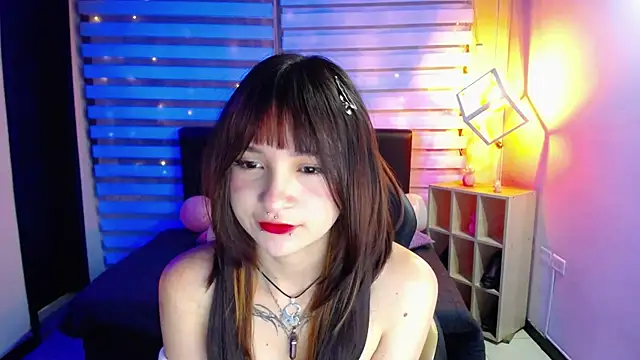 Snapshot of _Charlotte_Collins_ chatting on September 10, 1:21 pm Charlotte Collins online show from September 10, 1:21 pm