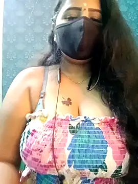 Snapshot of tamil_Vennila chatting on November 6, 7:45 am tamil Vennila online show from November 6, 7:45 am