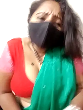 Snapshot of tamil_Vennila chatting on December 5, 7:45 pm tamil Vennila online show from December 5, 7:45 pm