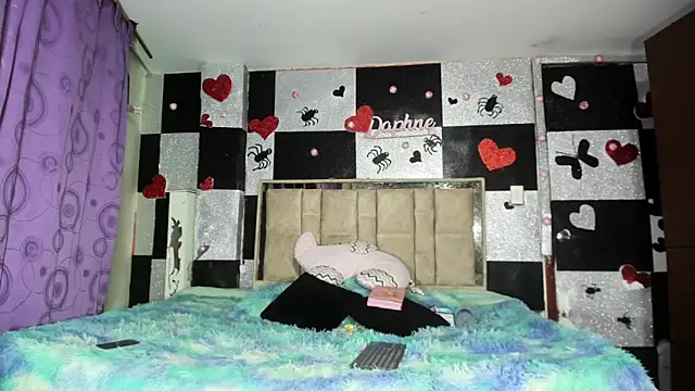 sophiaydaphne online show from December 2, 3:14 pm