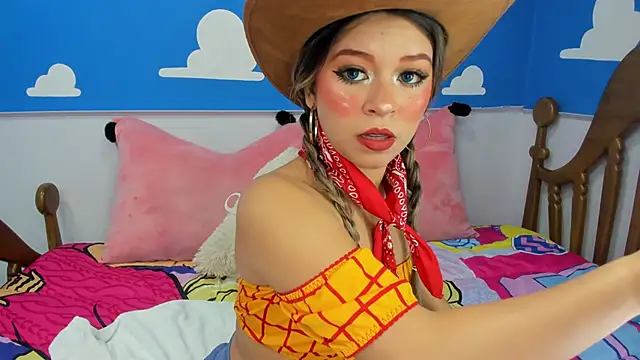 miss  evolet online show from October 31, 11:07 am