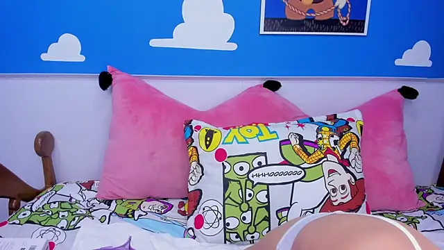 miss  evolet online show from January 7, 11:15 am