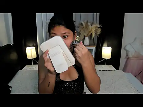 SpicyAlyssa69 online show from January 11, 10:38 pm