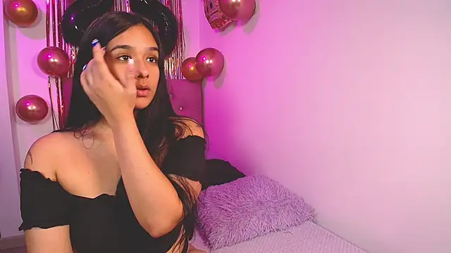 mae nathan  online show from November 20, 5:30 am