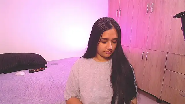 mae nathan  online show from September 9, 2:15 pm