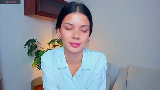 JoCauterucci online show from October 7, 7:09 am