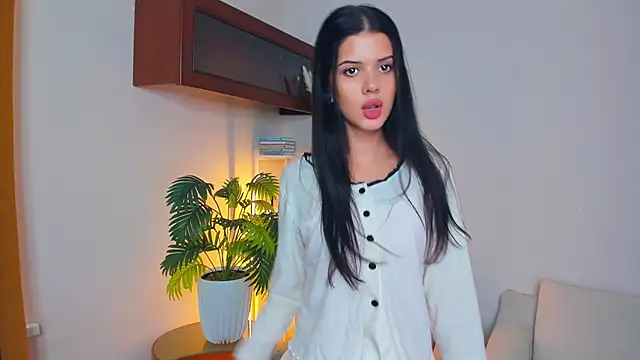 JoCauterucci online show from September 27, 7:25 am