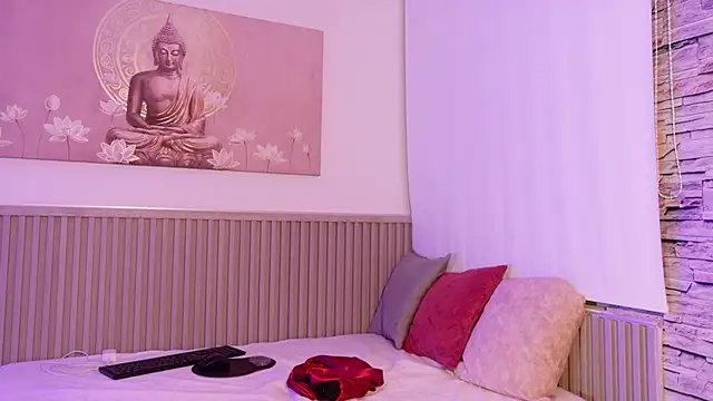 liz monserrat 1 online show from November 9, 7:56 am