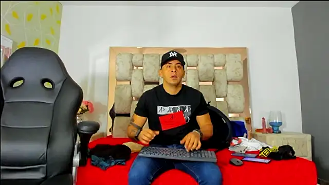 AngelAndChris online show from September 17, 12:07 pm