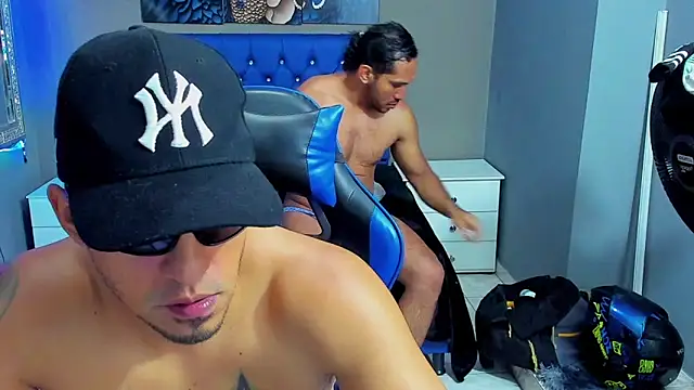 AngelAndChris online show from October 18, 1:13 pm