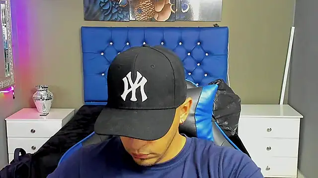 AngelAndChris online show from September 24, 12:11 pm