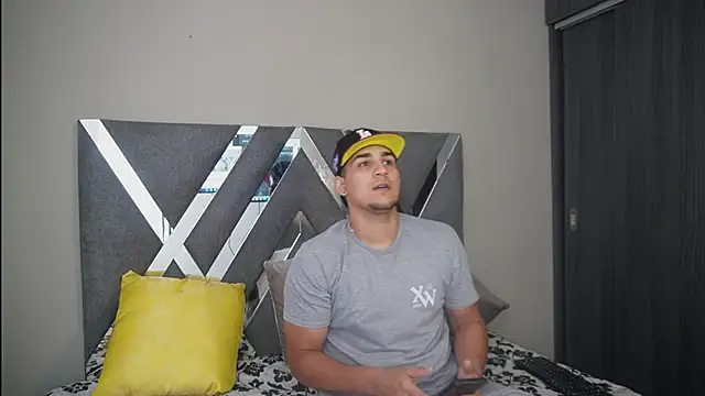 Snapshot of massimo_vidal_ chatting on September 20, 1:38 pm massimo vidal  online show from September 20, 1:38 pm