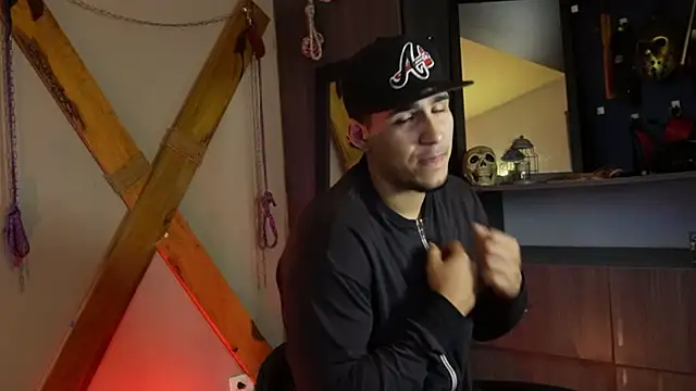 Snapshot of massimo_vidal_ chatting on September 10, 12:26 pm massimo vidal  online show from September 10, 12:26 pm