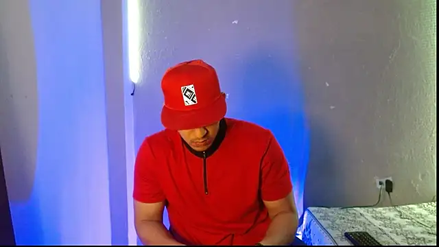 massimo vidal  online show from November 27, 5:35 pm