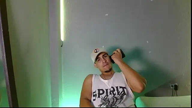 massimo vidal  online show from December 13, 11:44 pm