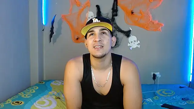 massimo vidal  online show from October 26, 5:19 am