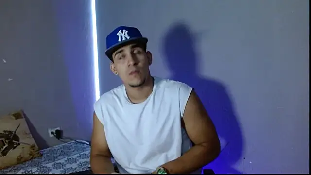 massimo vidal  online show from November 14, 11:41 pm