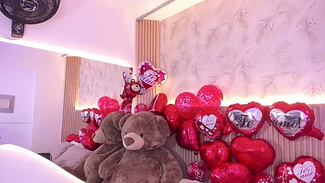 Liss-Reyes online show from February 13, 12:16 pm