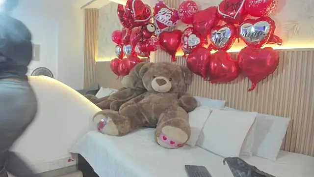 Liss-Reyes online show from February 15, 1:32 pm