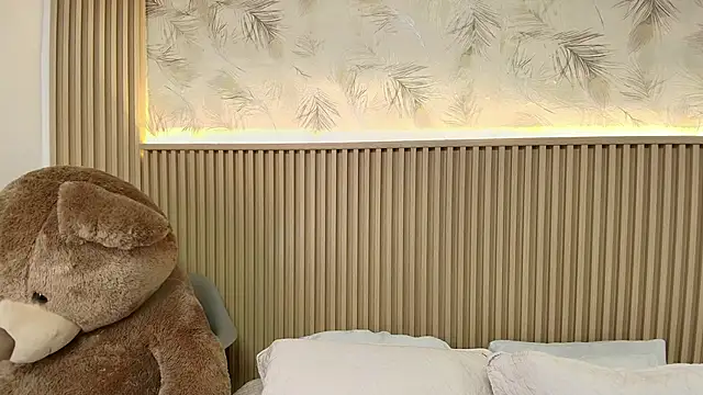 Liss-Reyes online show from March 4, 12:35 pm