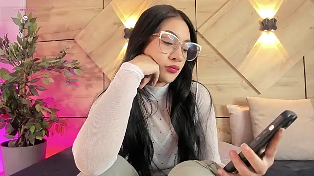 aylin rousse online show from October 11, 7:37 pm