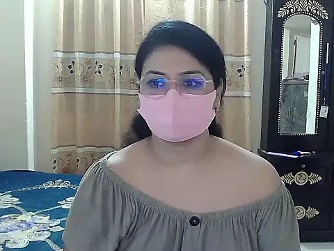 Snapshot of Elena_cruz5 chatting on October 16, 4:15 pm Elena cruz5 online show from October 16, 4:15 pm