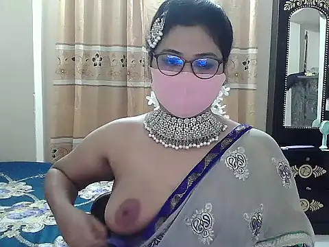 Snapshot of Elena_cruz5 chatting on October 4, 3:46 pm Elena cruz5 online show from October 4, 3:46 pm
