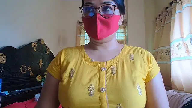 Snapshot of Elena_cruz5 chatting on July 6, 3:46 am Elena cruz5 online show from July 6, 3:46 am