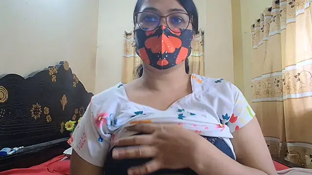 Snapshot of Elena_cruz5 chatting on July 9, 3:40 am Elena cruz5 online show from July 9, 3:40 am