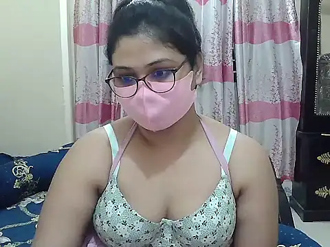 Snapshot of Elena_cruz5 chatting on September 14, 6:08 pm Elena cruz5 online show from September 14, 6:08 pm