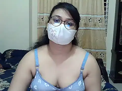 Snapshot of Elena_cruz5 chatting on October 1, 2:32 pm Elena cruz5 online show from October 1, 2:32 pm
