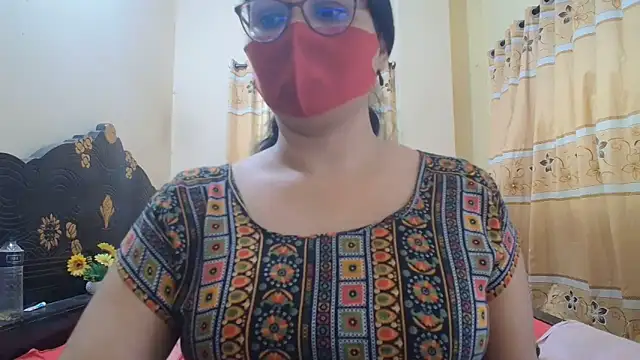 Snapshot of Elena_cruz5 chatting on June 18, 9:14 am Elena cruz5 online show from June 18, 9:14 am