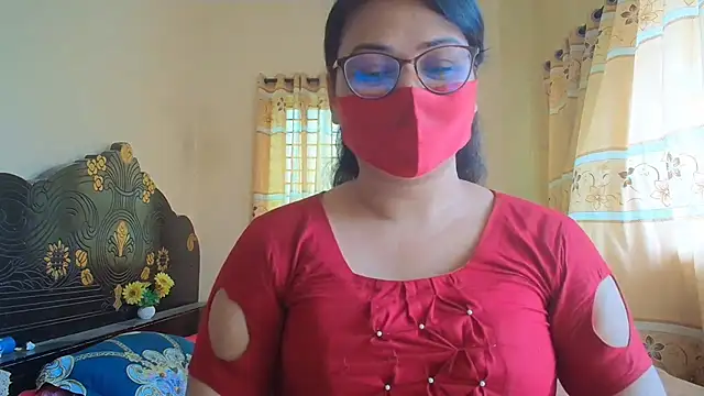 Snapshot of Elena_cruz5 chatting on July 17, 6:32 am Elena cruz5 online show from July 17, 6:32 am