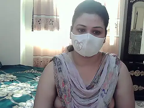 Snapshot of Elena_cruz5 chatting on October 15, 1:59 am Elena cruz5 online show from October 15, 1:59 am