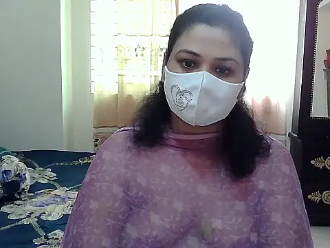 Snapshot of Elena_cruz5 chatting on October 12, 9:54 am Elena cruz5 online show from October 12, 9:54 am