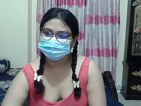 Snapshot of Elena_cruz5 chatting on September 18, 1:14 pm Elena cruz5 online show from September 18, 1:14 pm