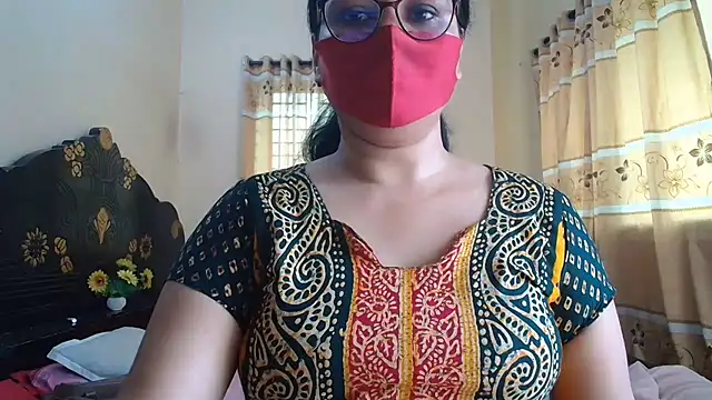 Snapshot of Elena_cruz5 chatting on June 29, 3:24 am Elena cruz5 online show from June 29, 3:24 am