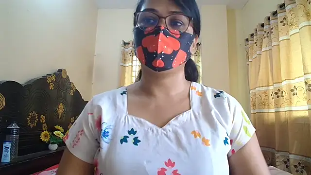 Snapshot of Elena_cruz5 chatting on June 24, 2:54 am Elena cruz5 online show from June 24, 2:54 am