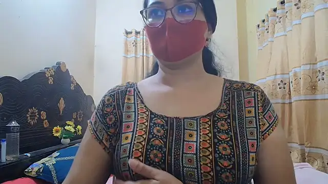 Snapshot of Elena_cruz5 chatting on June 17, 3:44 pm Elena cruz5 online show from June 17, 3:44 pm