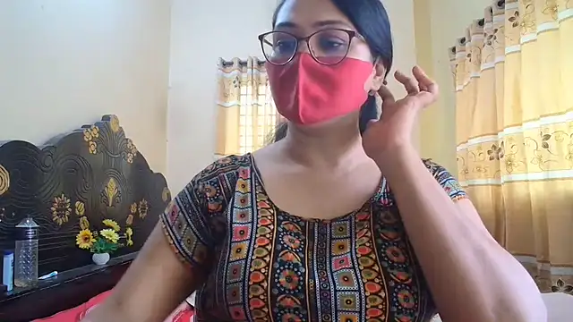Snapshot of Elena_cruz5 chatting on June 19, 4:40 am Elena cruz5 online show from June 19, 4:40 am